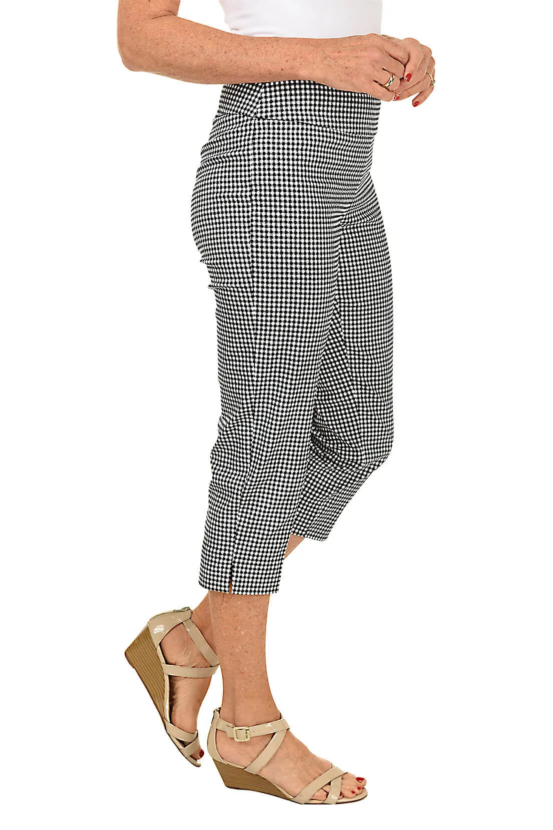 Checkered Pull-On Crop Pant