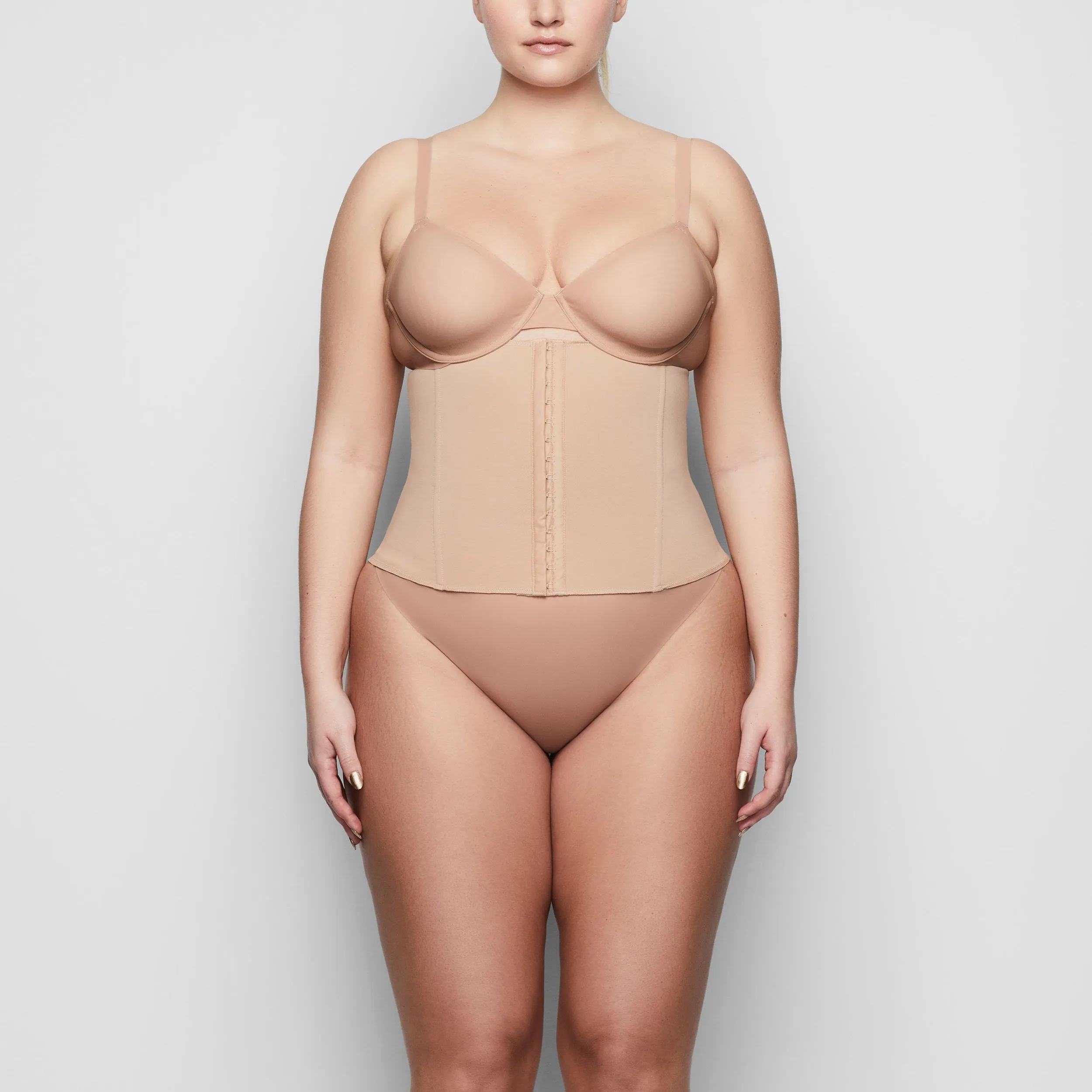 WAIST TRAINER WITH A LARGE TITLE | CLAY